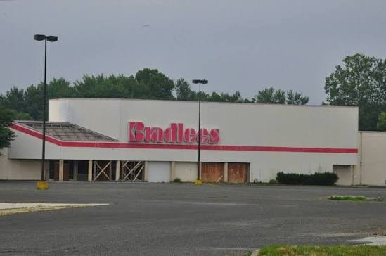 Bradlees shopping center