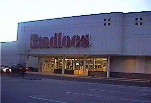 Bradlees storefront