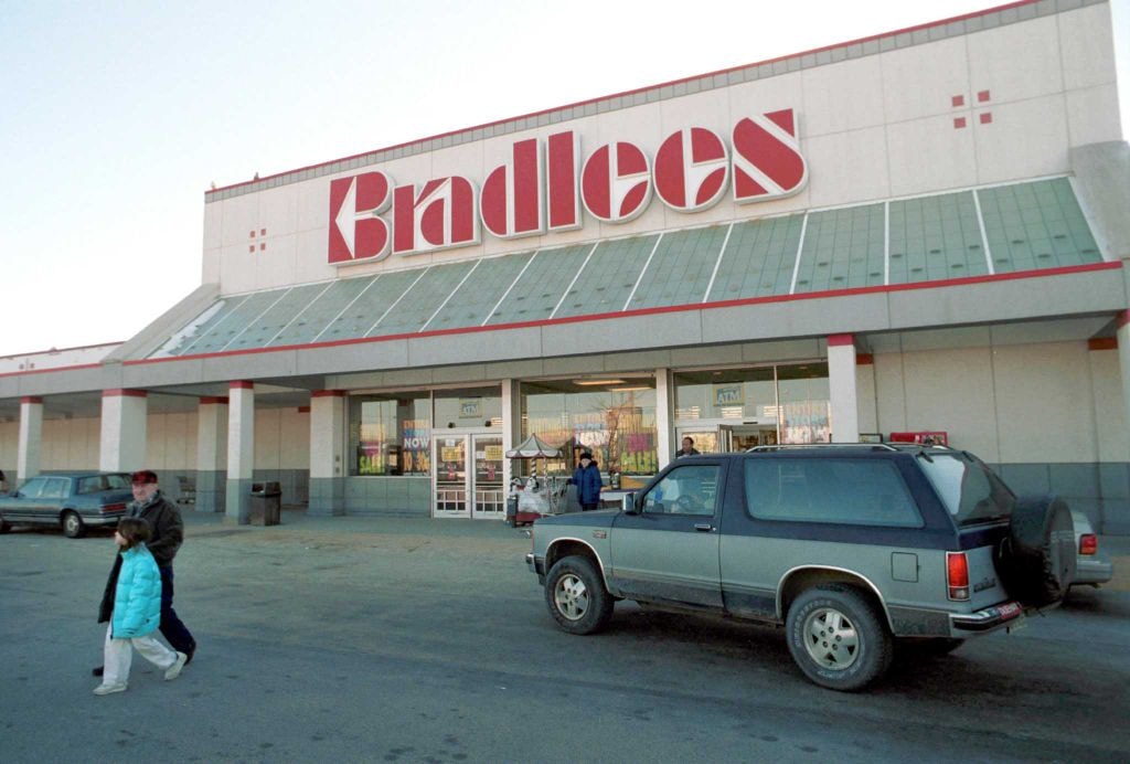 Bradlees store sign